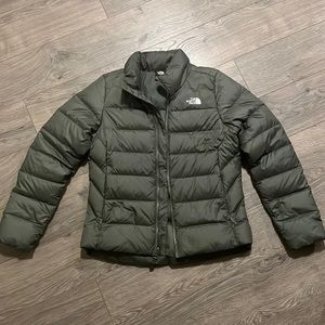 Women’s north face green puffer jacket